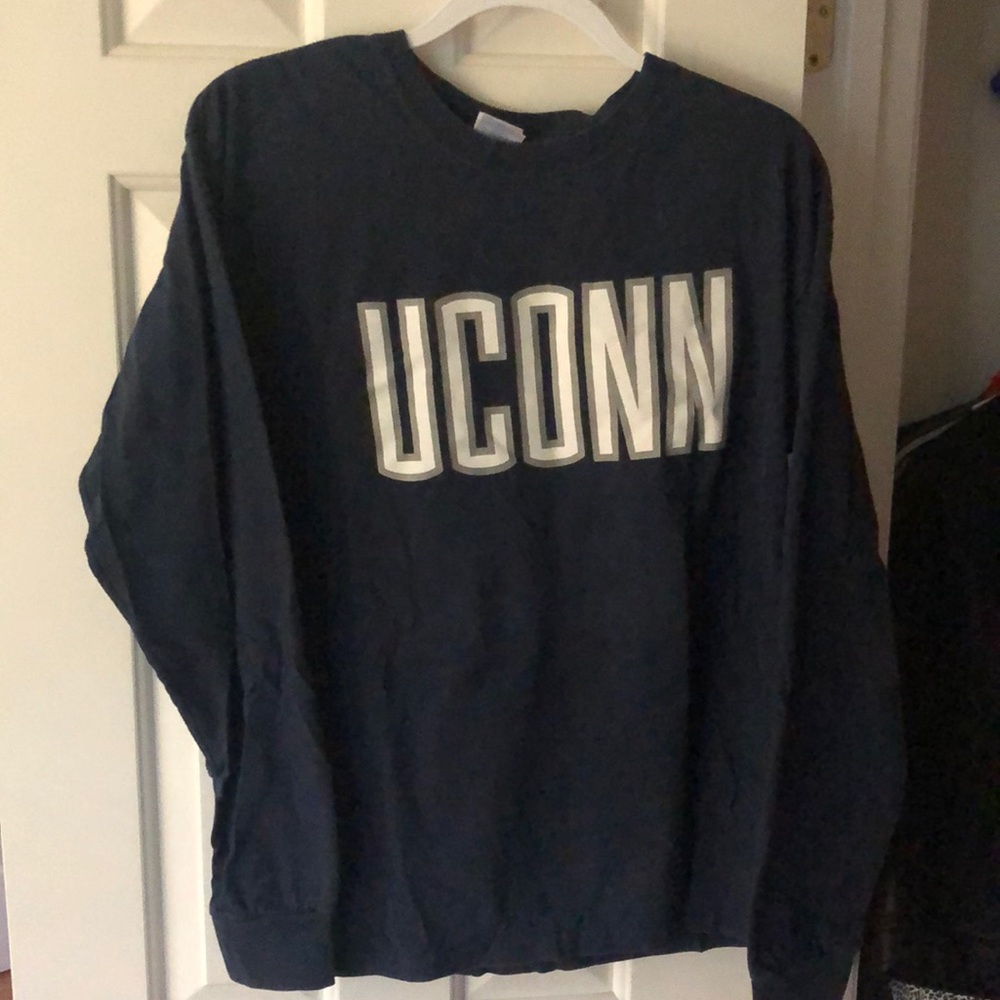 Uconn long sleeve tee